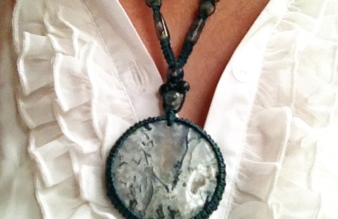 תליון אבן ירוקה לבן מוס אגת