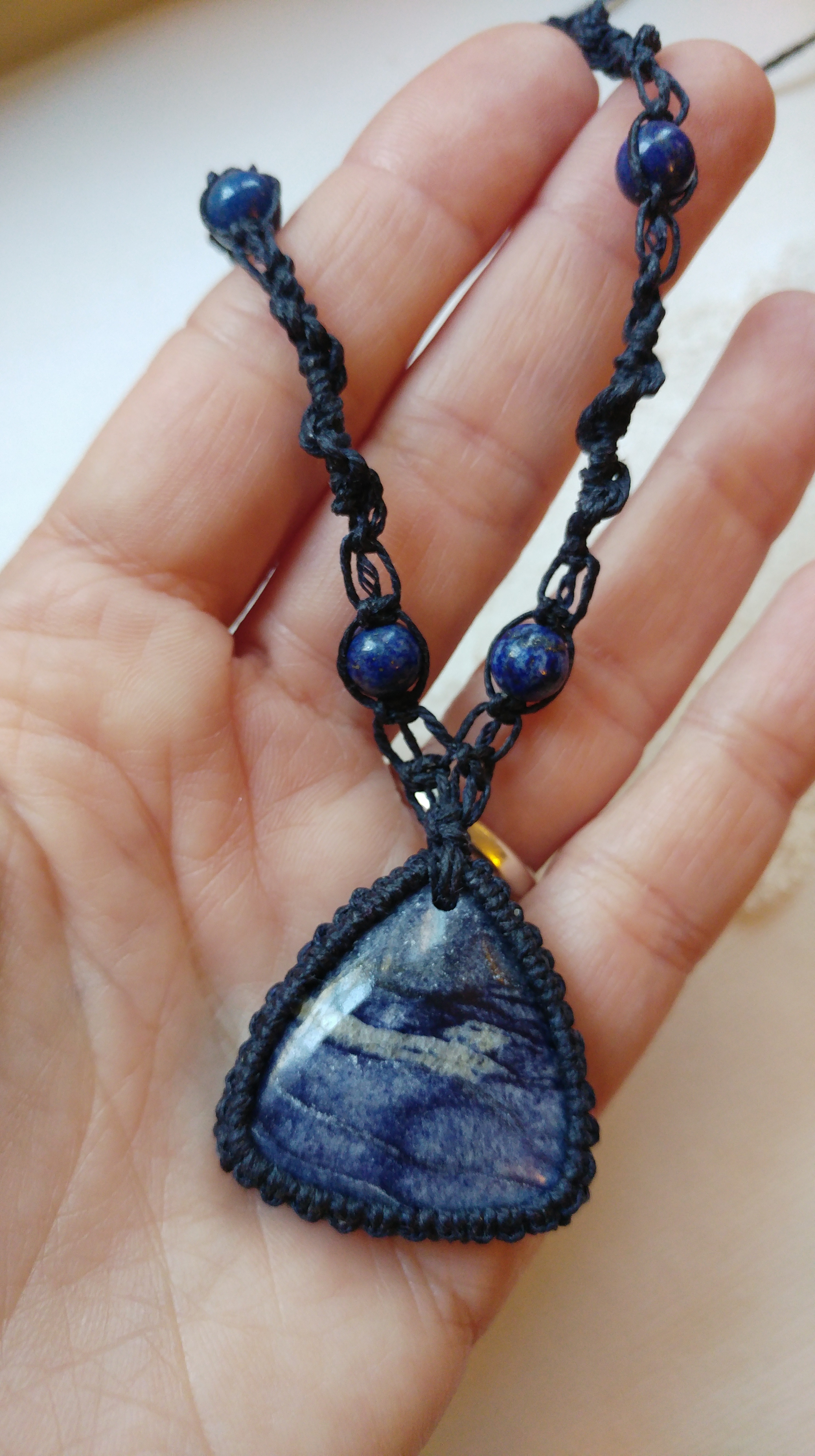 שרשרת מאבן כחולה סודלייט