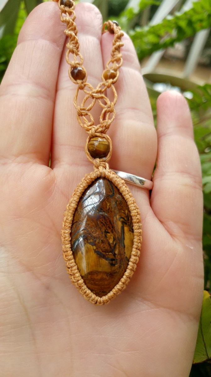 שרשרת אבן עין הנמר