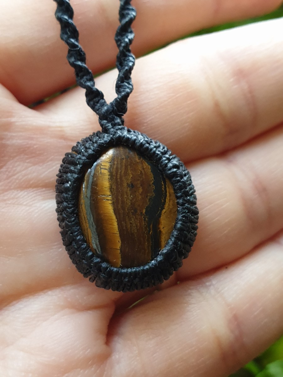 שרשרת אבן עין הנמר חלוק טבעי למכירה.