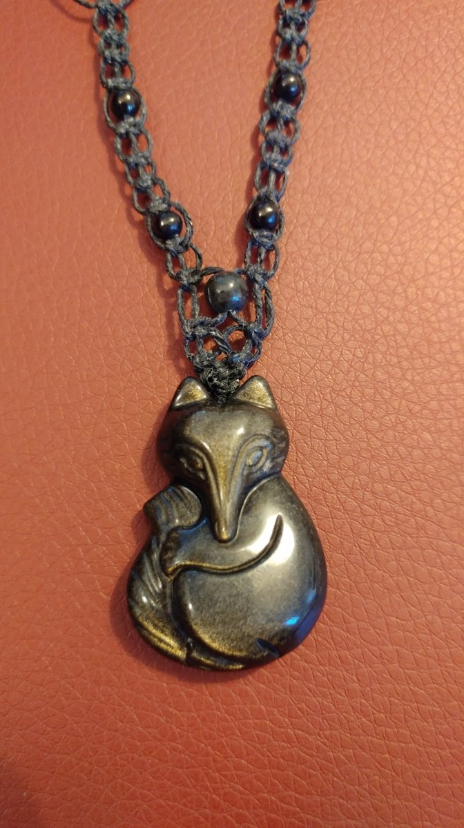 שרשרת גולדן שין אובסידיאן בצורת שועל