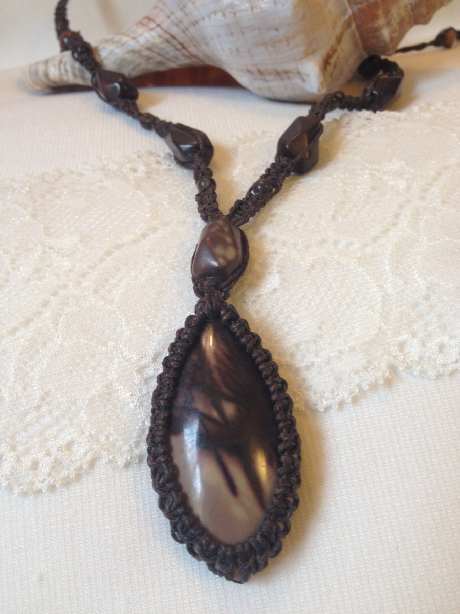 שרשרת ג'ספר פיקסו סגול נמכרה