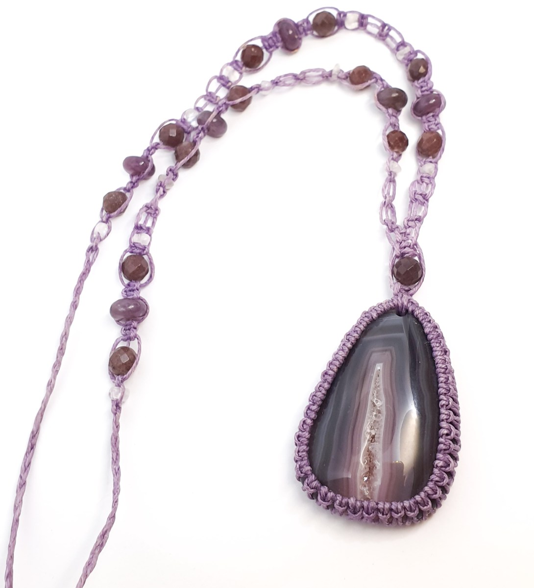 שרשרת אבן קלצדוני סגולה