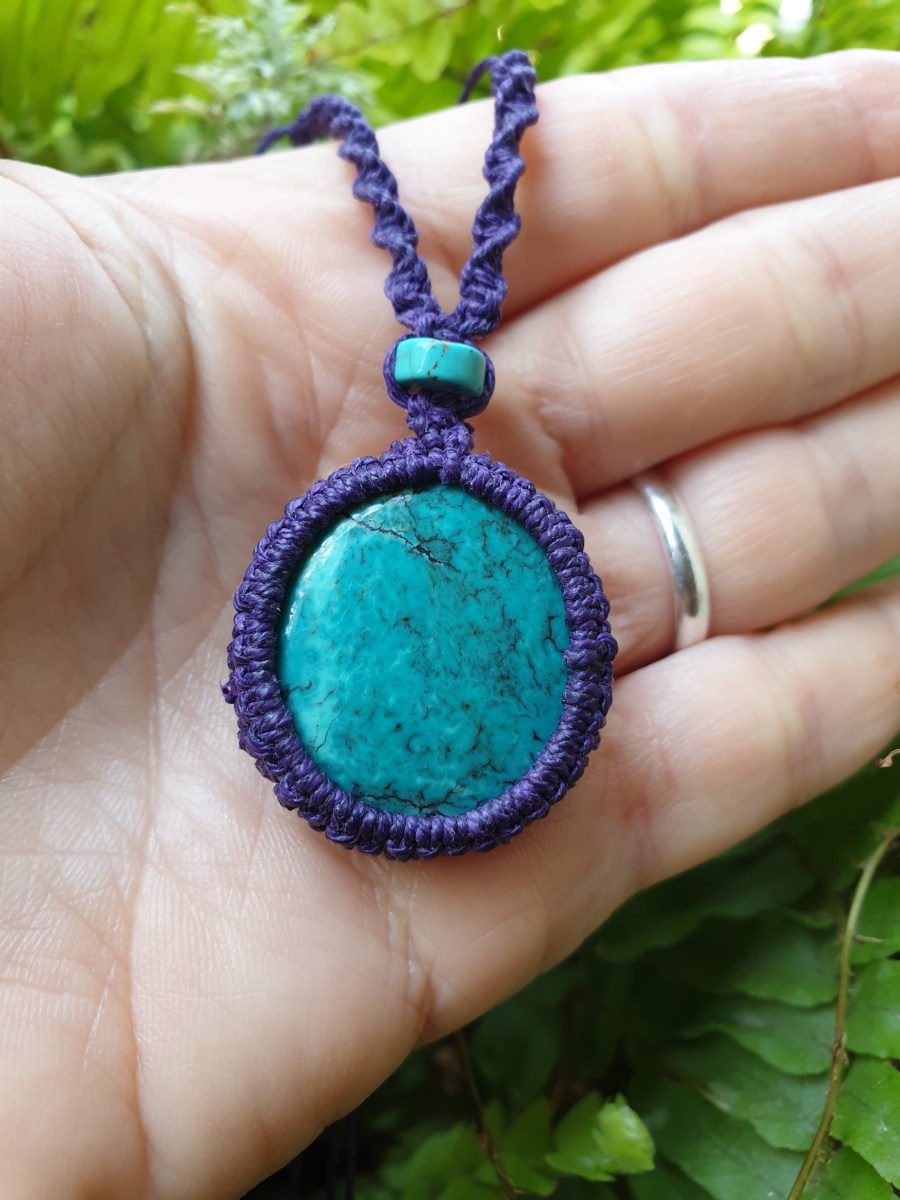 שרשרת אבן טורקיז מקרמה