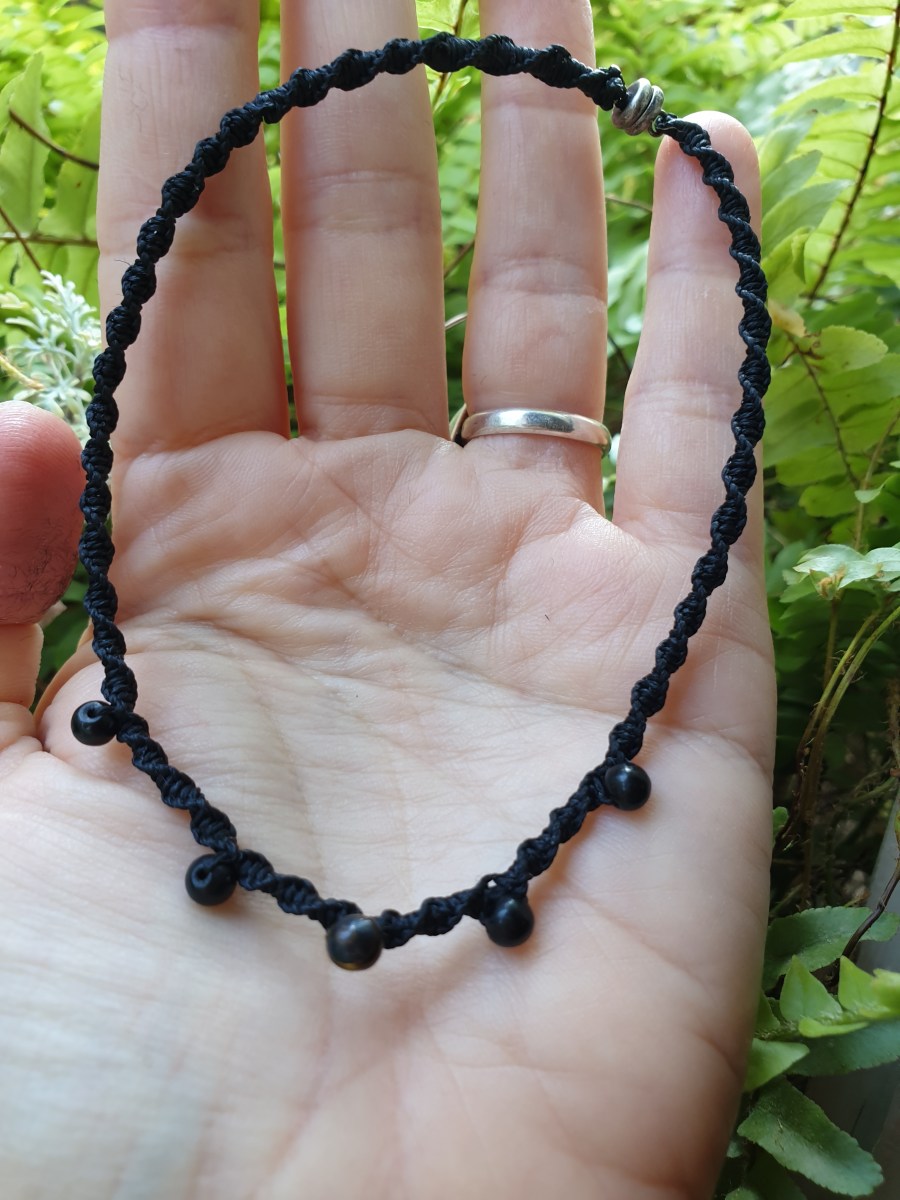 צמיד מקרמה לרגל