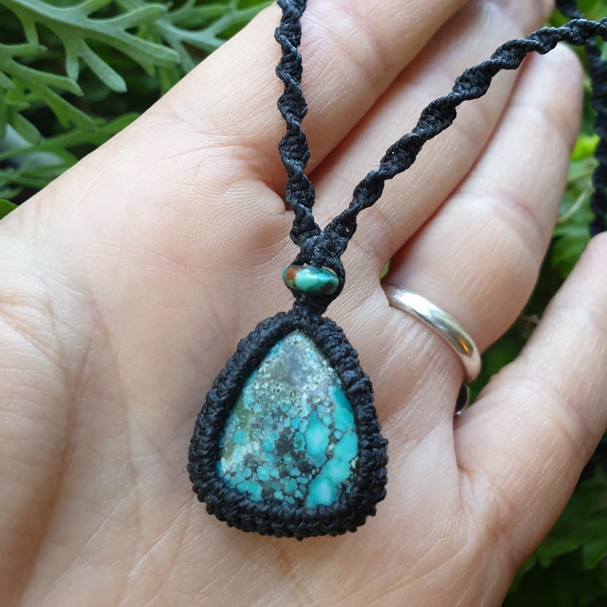 שרשרת אבן טורקיז לגבר יוניסקס נמכרה