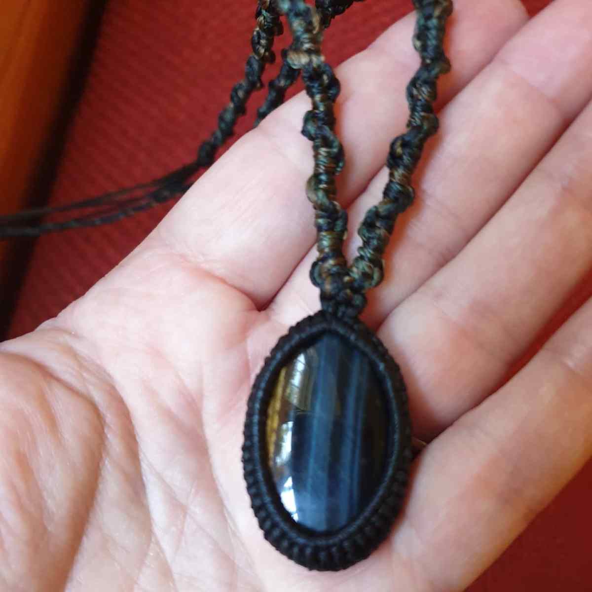 שרשרת אבן עין הנץ, עין הנמר לגבר בהזמנה אישית נמכרה