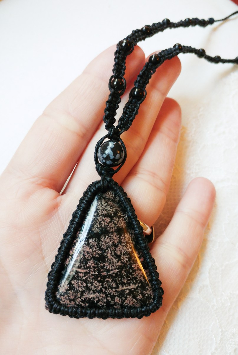 שרשרת אבן אובסידיאן