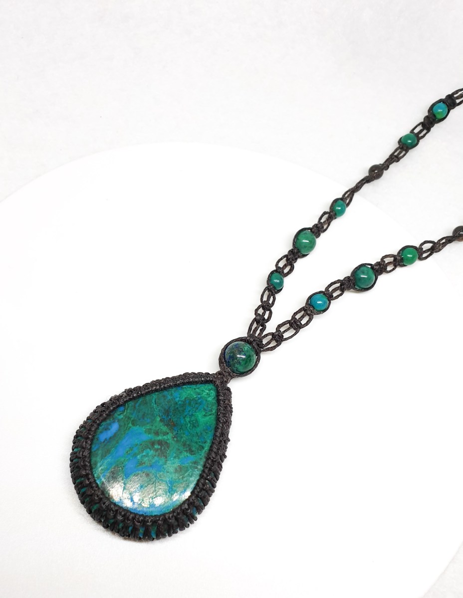 שרשרת מקרמה אבן קריסוקולה