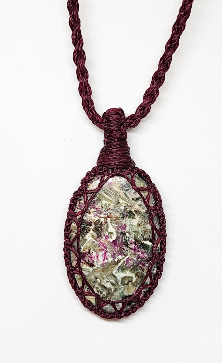 שרשרת מרמייד קיאנייט, שילוב רובי קיאנייט ירוקה נדירה