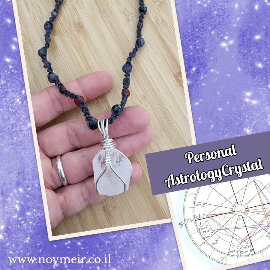 שרשרת מאבן אפופילייט וחרוזי אבנים טבעיות שהותאמו לפי מפה אסטרולוגית אישית.